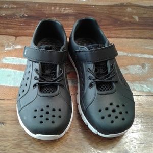 Stride Rite Tennis Shoes